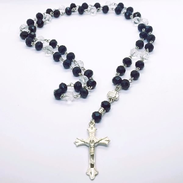 Brojanica od kristala crno beli