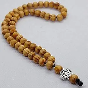 Molitvena brojanica 50 perli maslinovo drvo