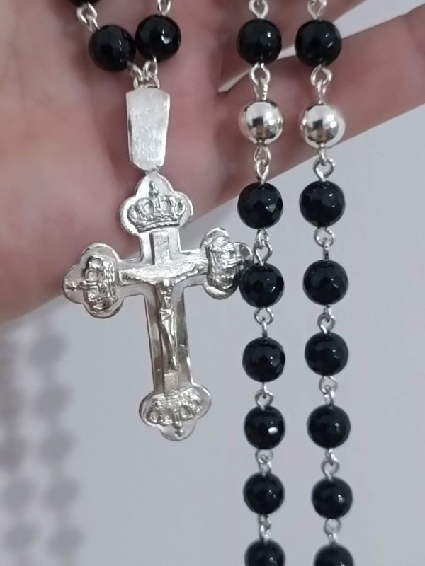 Ručno rađena brojanica od faset oniksa i srebra