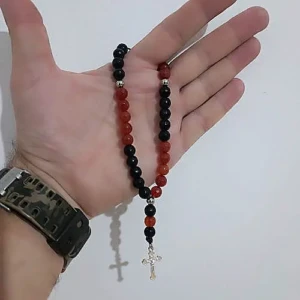 Brojanica za molitvu od karneola i oniksa