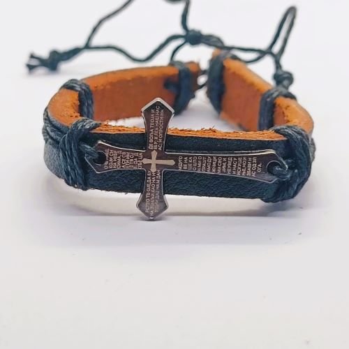 Narukvica od kože sa metalnim krstom