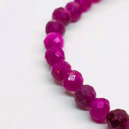 Rubin dragi kamen 4 mm