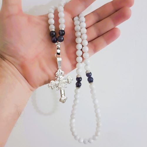 Srebrna brojanica od mesečevog kamena