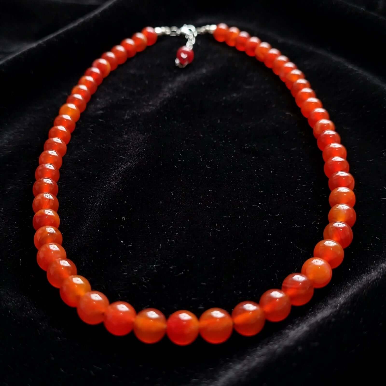 carnelian_necklace_velvet (1)